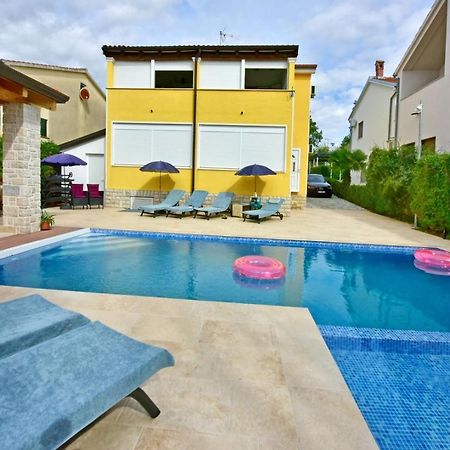 Apartments House Anna For Max 13 Persons In Porec, Pet Friendly Exterior foto
