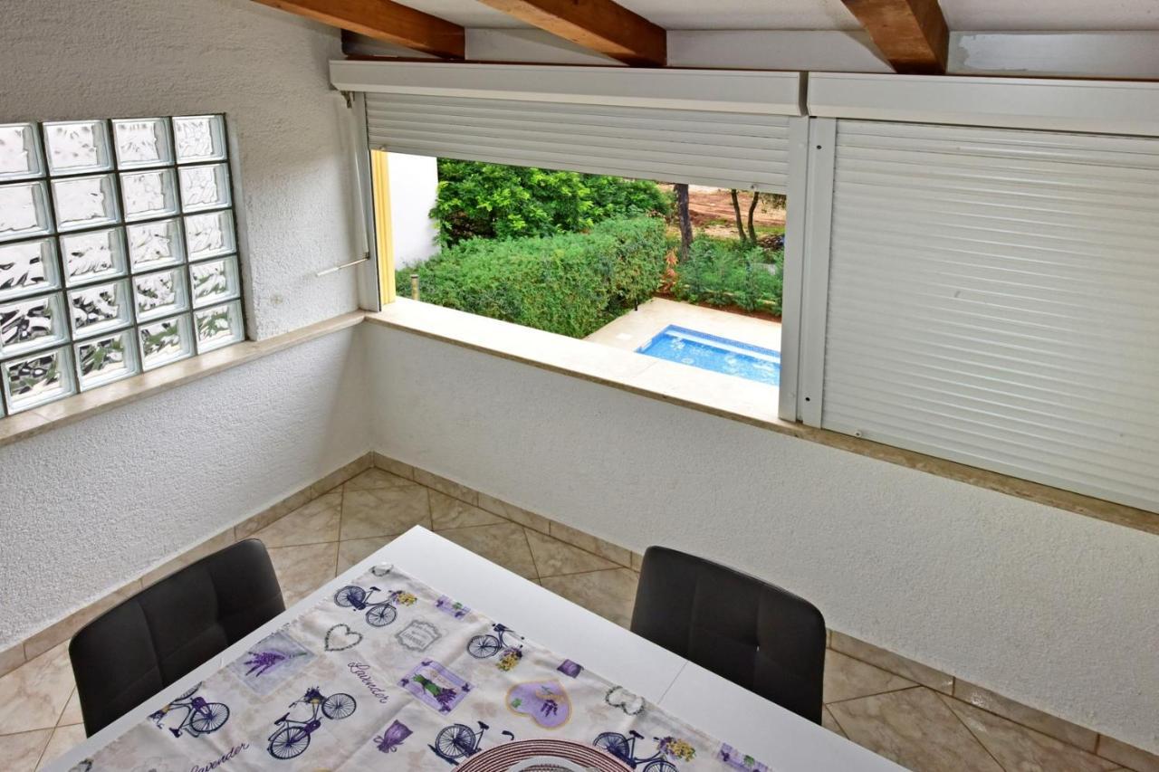 Apartments House Anna For Max 13 Persons In Porec, Pet Friendly Exterior foto