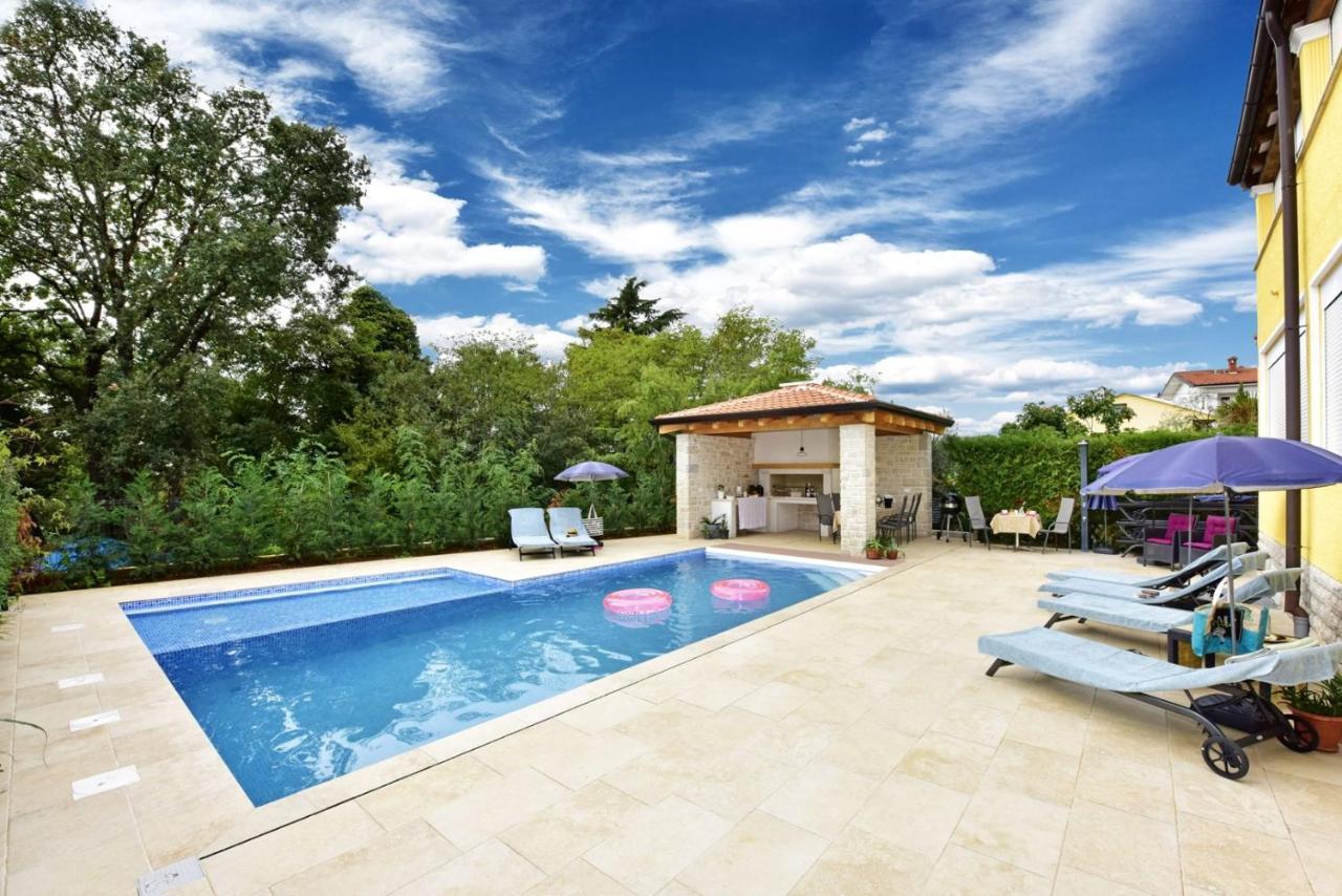 Apartments House Anna For Max 13 Persons In Porec, Pet Friendly Exterior foto