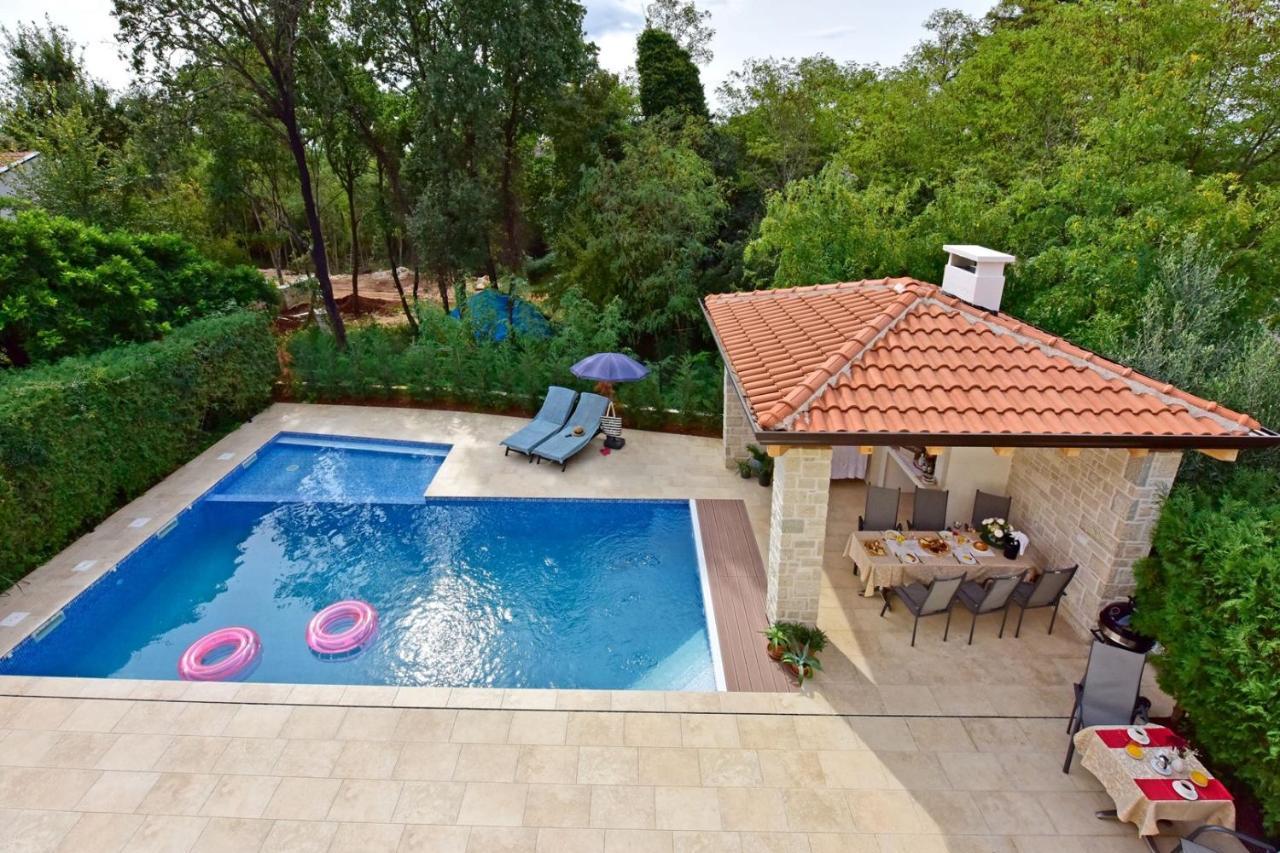 Apartments House Anna For Max 13 Persons In Porec, Pet Friendly Exterior foto